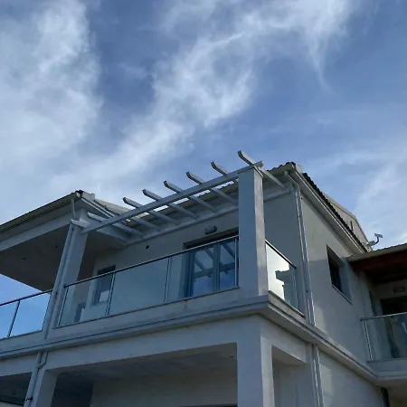 Mariana Villa Kouramaditika