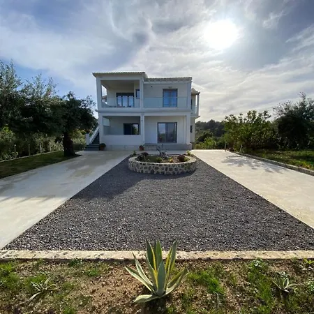 Villa Marianna's House Kouramaditika